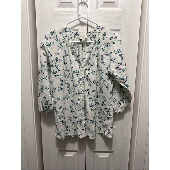 St. Johns Bay Womens Long Sleeve Blouse Slit Crew Neck Floral Button White M - Picture 2 of 7